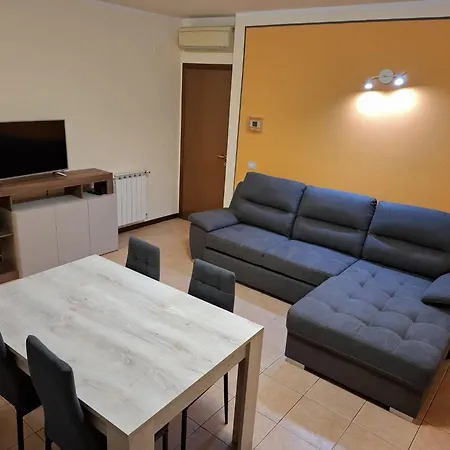Apartament Bilocale Per Vacanze *